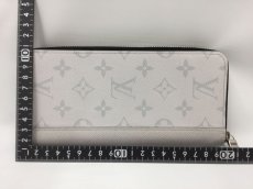 Photo2: Auth Louis Vuitton Taiga Leather Zippy Long Wallet Gray 2C300070n" (2)