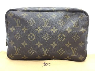 Louis Vuitton Shoulder Bag in Shibuya – Tokyo Fashion